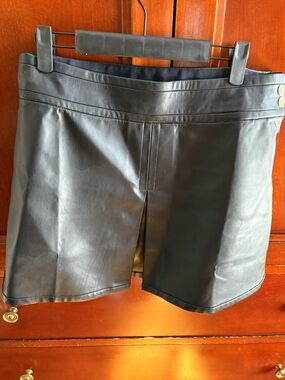 J Crew Women’s Black Center-Pleat Faux Leather Mini Skirt